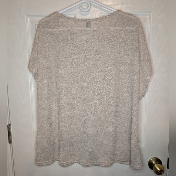 Shein Curve Women's Size 18 (3X) Smoky Tan Batwing Button Detail Blouse - Picture 2 of 4